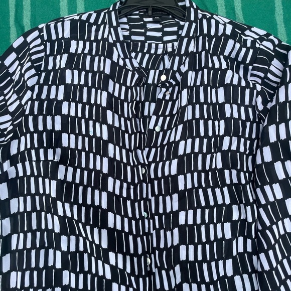 Worthington - Black and White Patterned Blouse - Picture 2 of 4